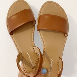 Hazel Sandals